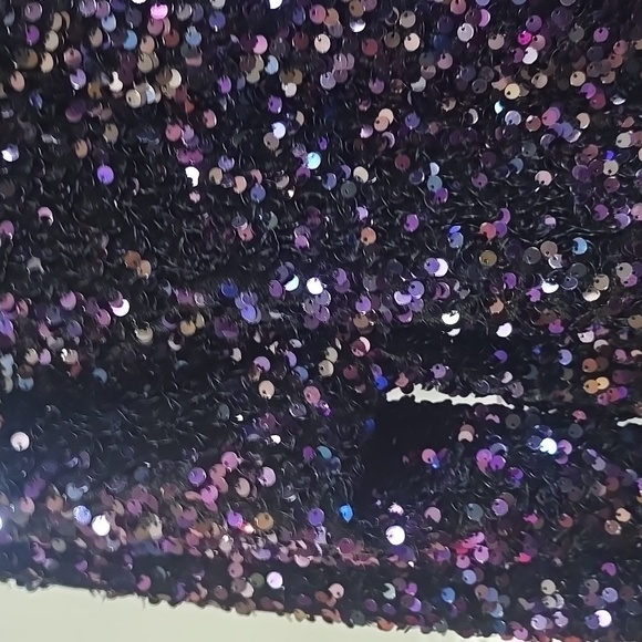 SUZY - Picture 4 of 8